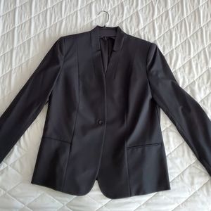 Tahari Wool Blend Black Blazer, size 12